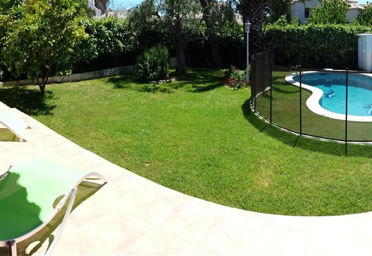 Villa 100 M From The Beach Roda de Bera